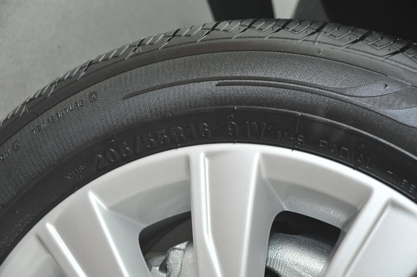 速腾1.6l 手自一体 舒适型轮胎规格