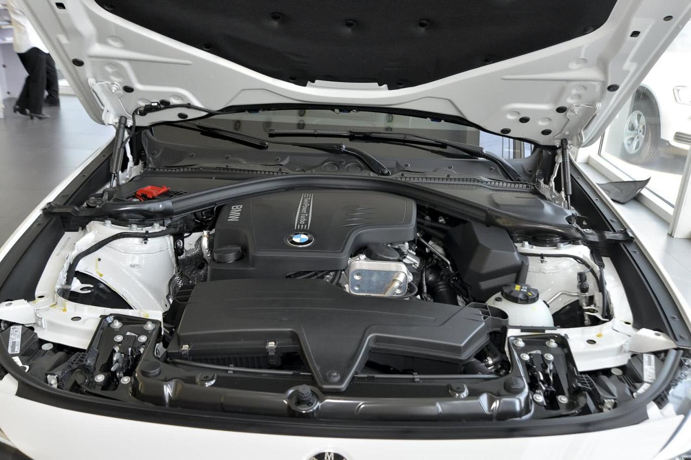 宝马3系gt320i 设计套装型发动机