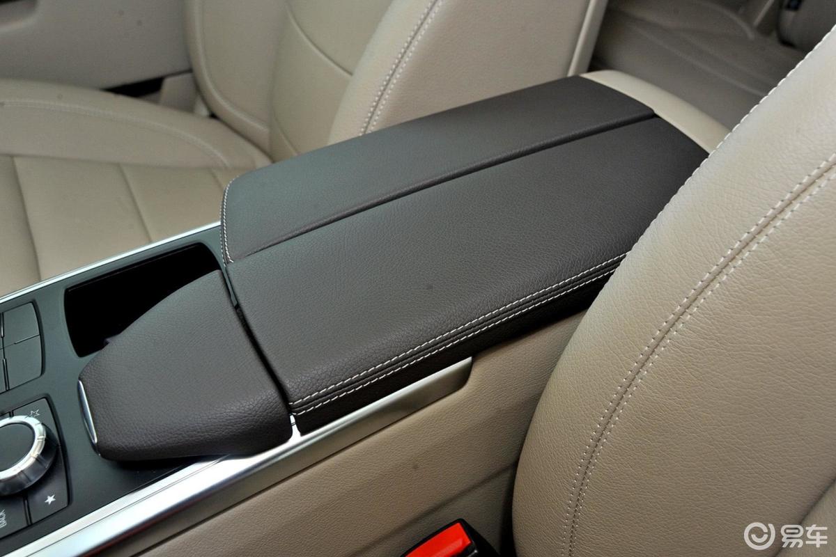 【奔驰gl级2015款gl350 美规版前排中央扶手箱汽车图片-汽车图片大全
