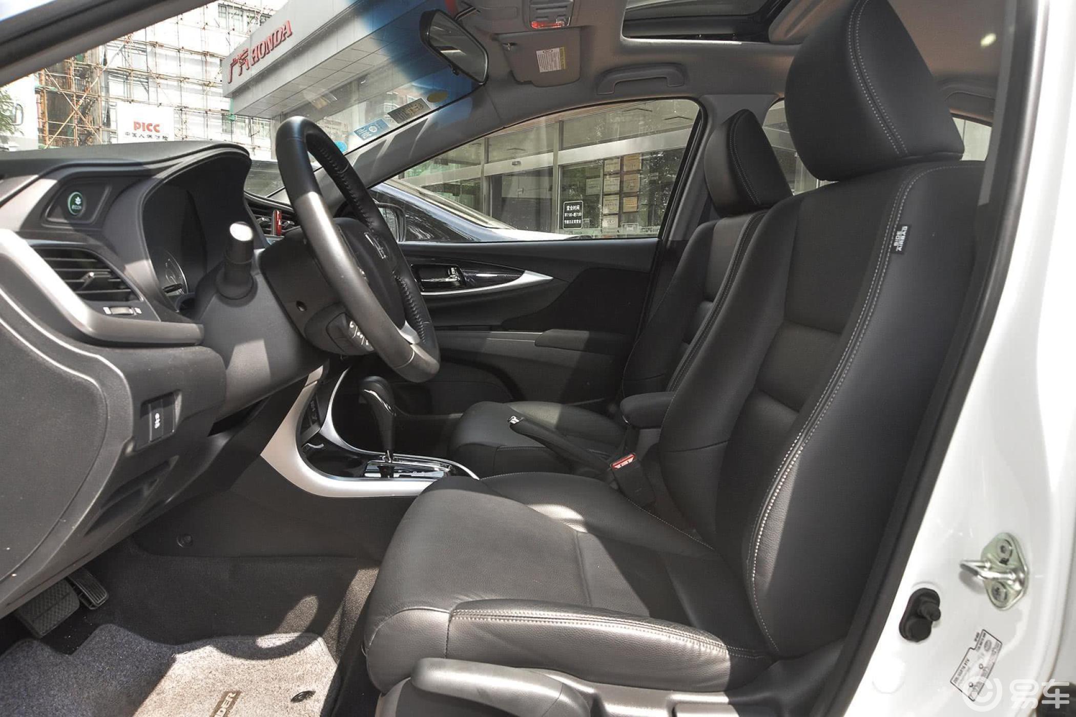 【凌派2015款1.8l 自动 旗舰版前排空间汽车图片-汽车图片大全】-易车