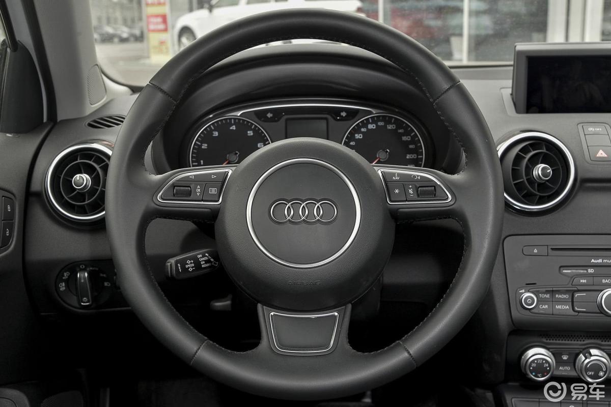 【奥迪a12014款sportback 30tfsi 舒适型方向盘汽车图片-汽车图片大全