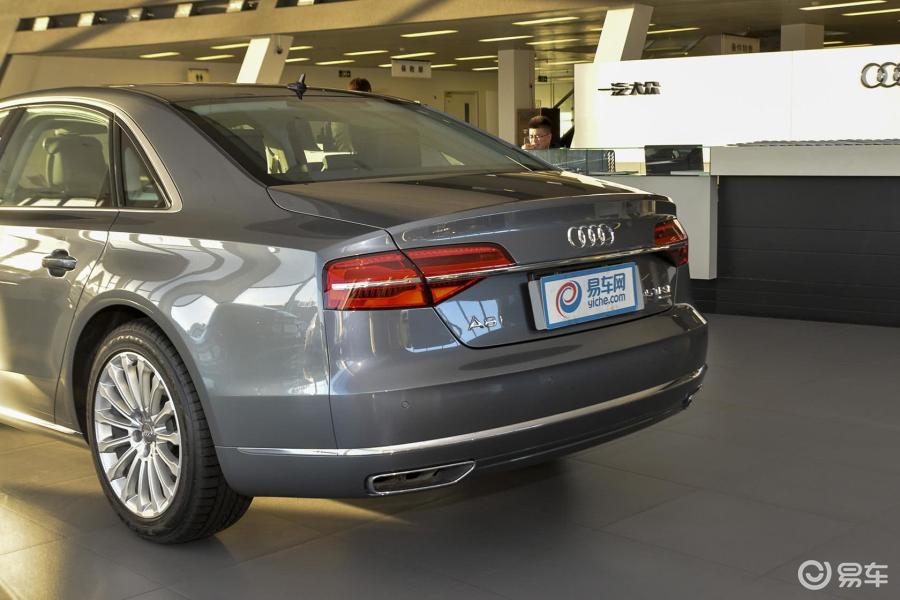 【奥迪a8l2014款45 tfsi quattro 舒适型车尾局部汽车图片-汽车图片