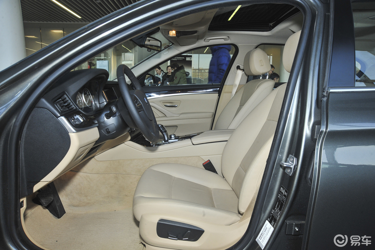 【宝马5系2014款525li 领先型前排空间汽车图片-汽车图片大全】-易车
