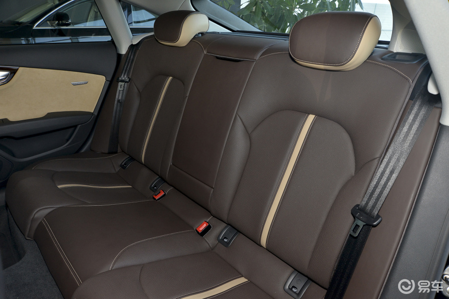 【奥迪a7(进口)2016款50 tfsi quattro 舒适型后排座椅汽车图片-汽车