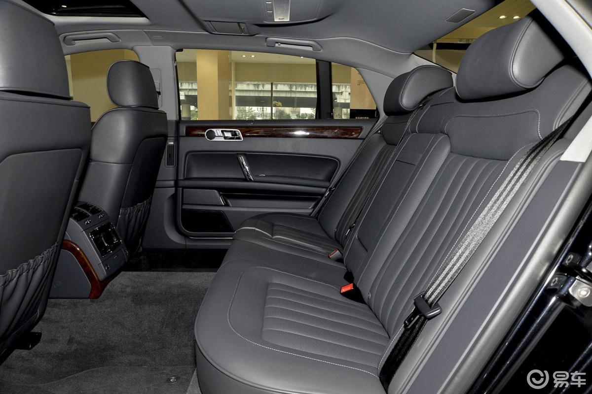 【辉腾2015款3.0l 智享版后排空间体验汽车图片-汽车图片大全】-易车