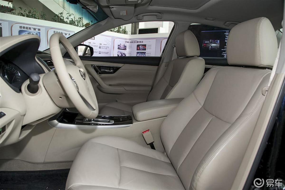 【天籁2013款2.0xl 舒适版后排空间体验汽车图片-汽车图片大全】-易车