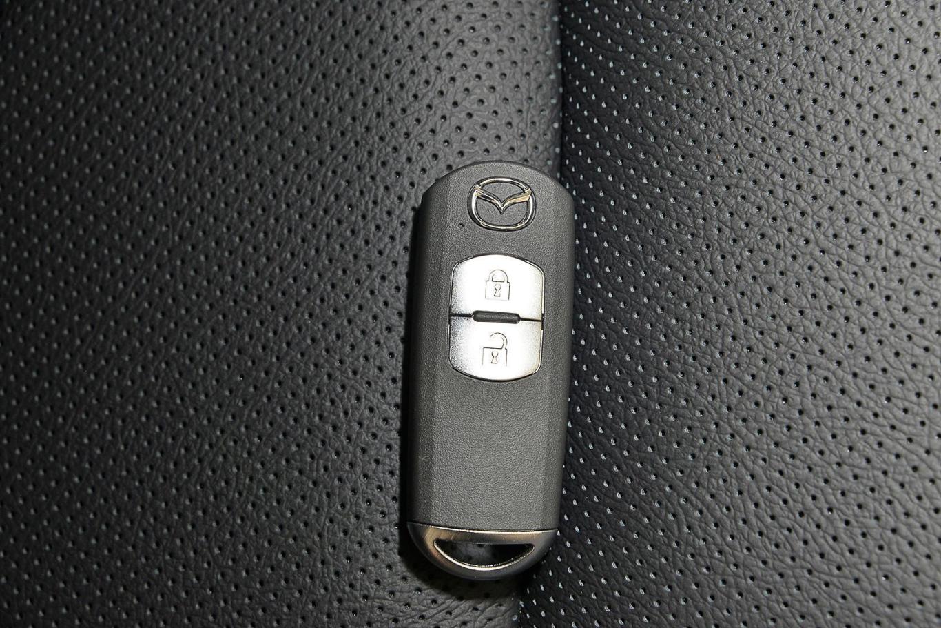 马自达3 昂克赛拉两厢 2.0l 自动 运动型钥匙