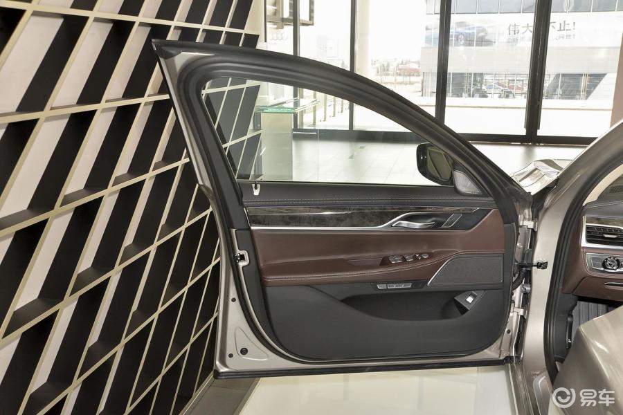 【宝马7系2016款740li 领先型驾驶员侧车门内门板汽车图片-汽车图片