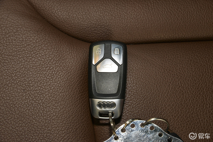 【奥迪q72016款40 tfsi s line 运动型钥匙汽车图片-汽车图片大全】