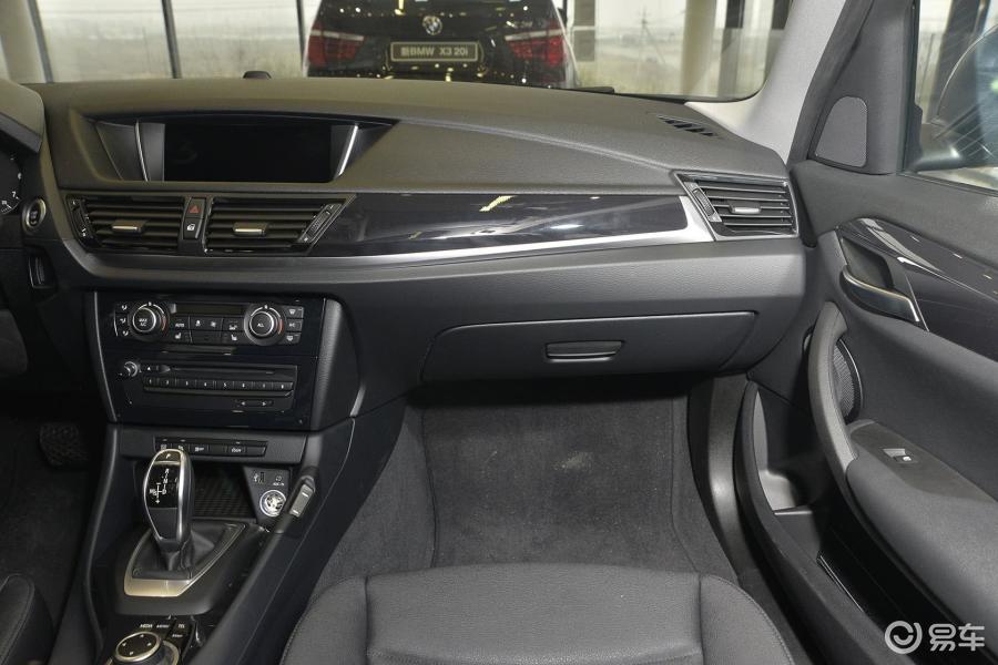 【宝马x12015款sdrive18i 领先晋级版内饰汽车图片-汽车图片大全】