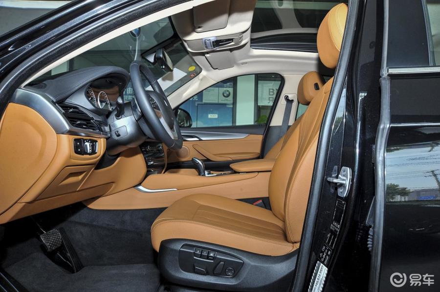 【宝马x62015款xdrive35i 领先型前排空间汽车图片-汽车图片大全】