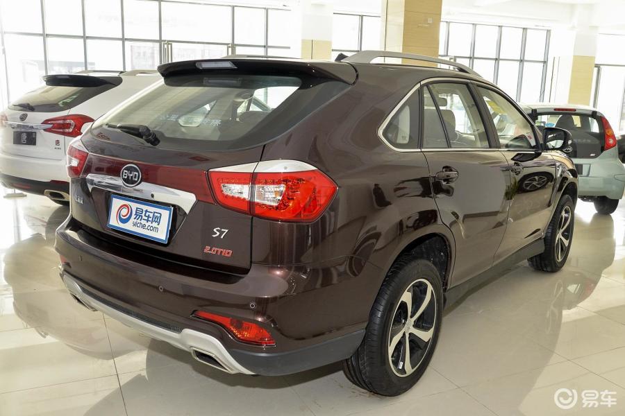 【比亚迪s72015款2.