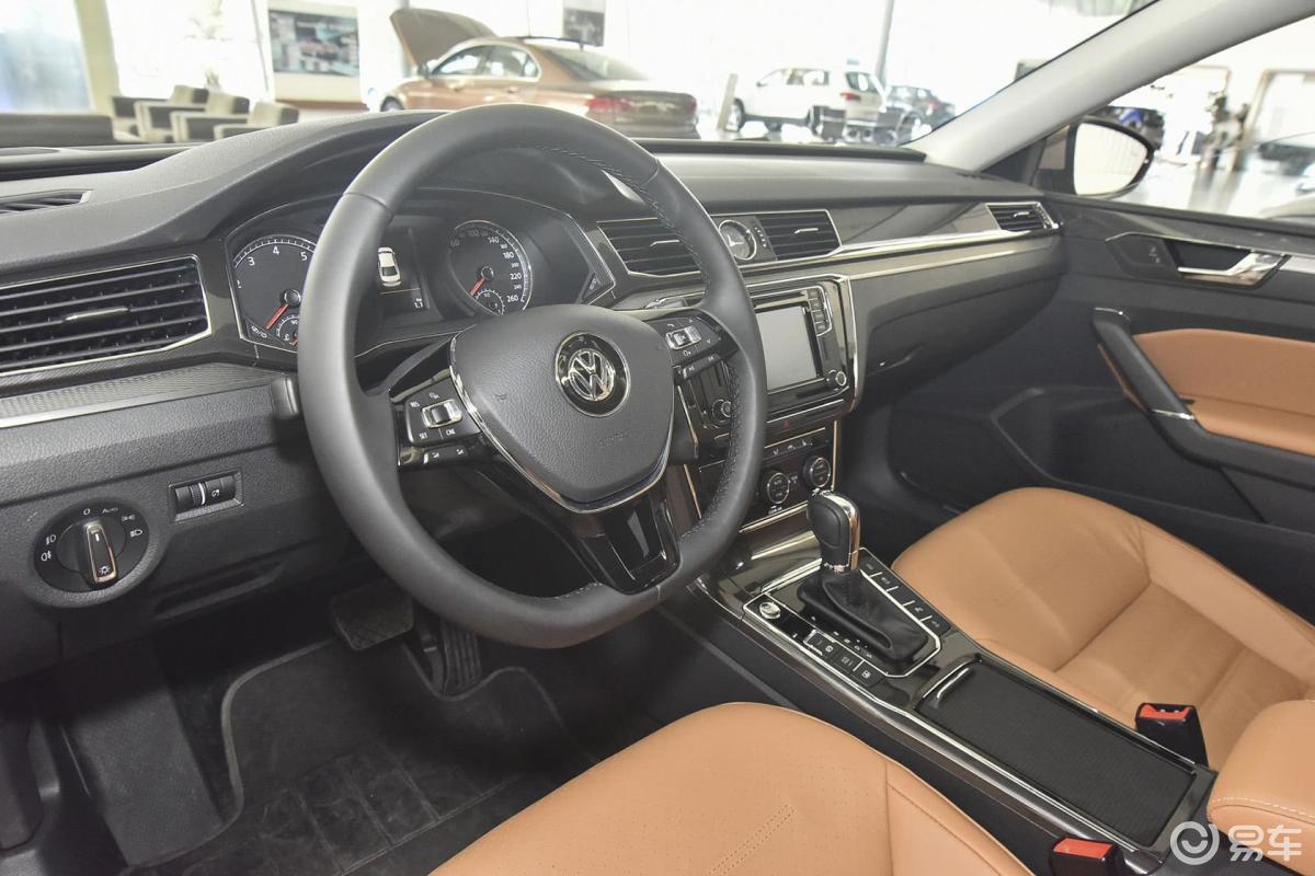 【帕萨特2016款330tsi dsg御尊版内饰汽车图片-汽车图片大全】-易车