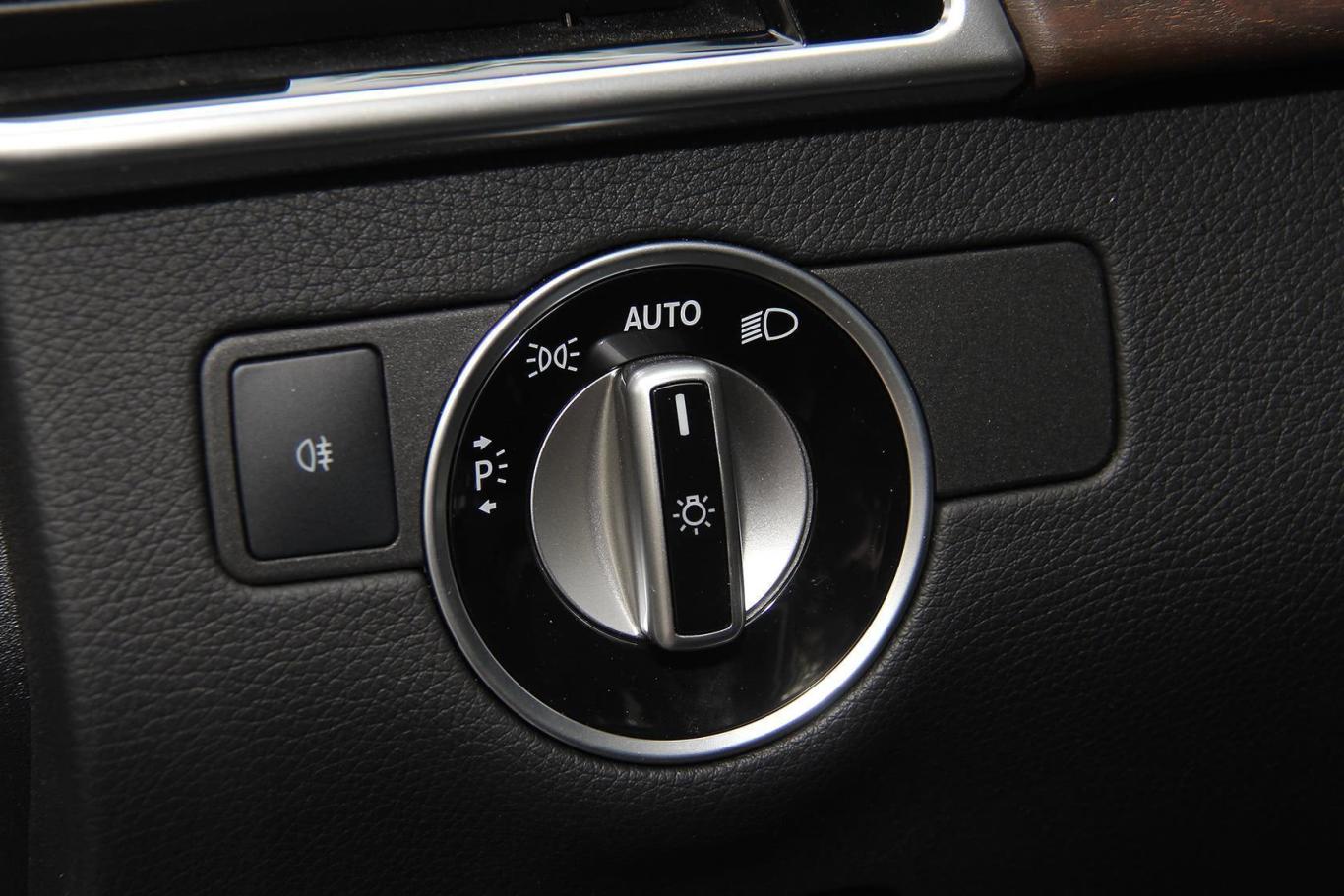 奔驰glsgls 500 4matic大灯开关