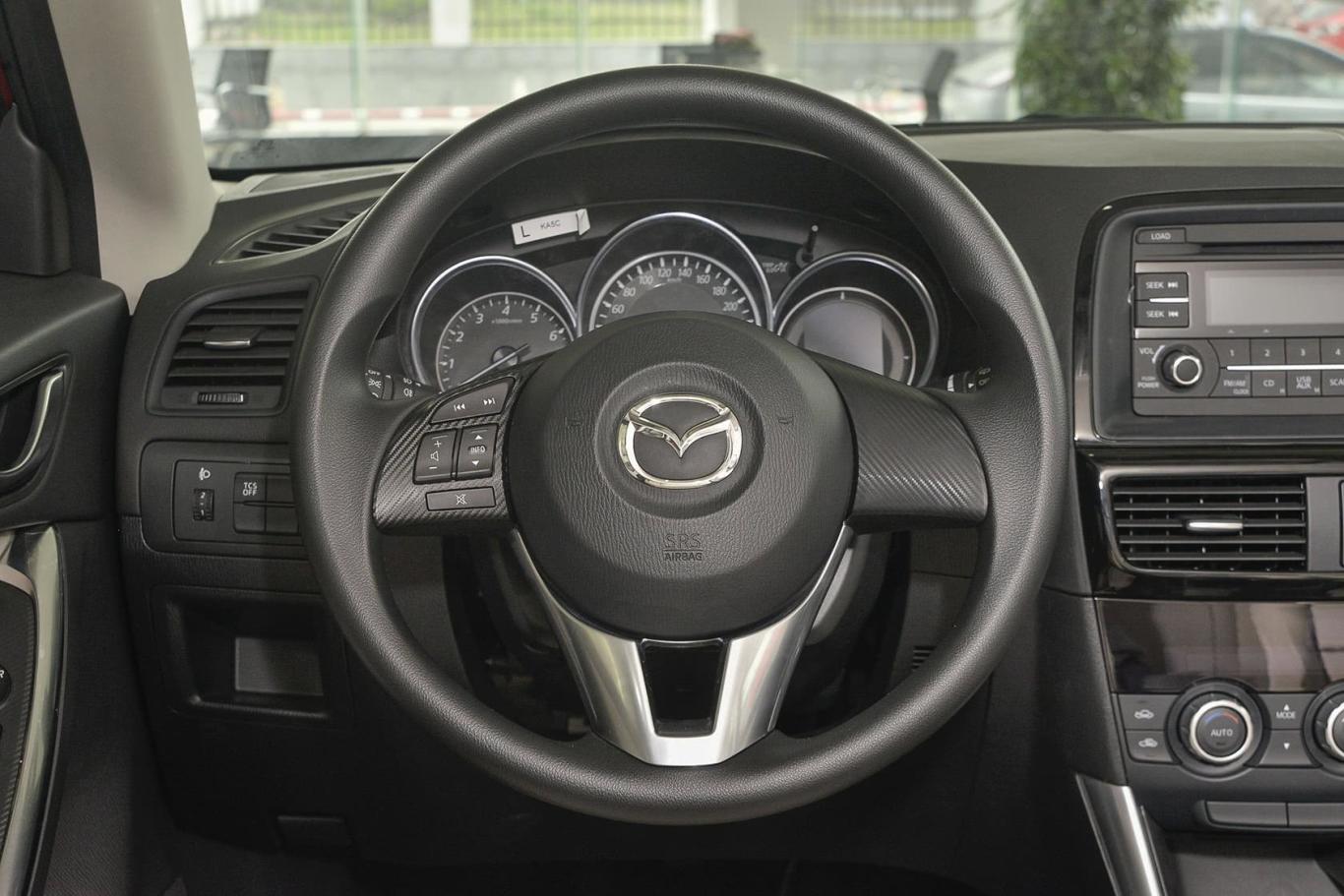 马自达cx-52.0l 手动 两驱 舒适版方向盘