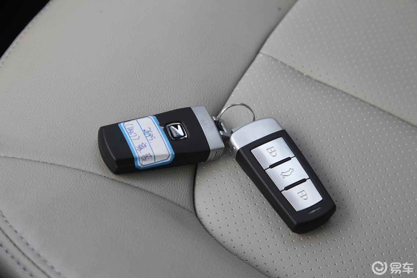 8t 双离合 豪华型】众泰z700h_1.8t 双离合 豪华型图片-网通社汽车