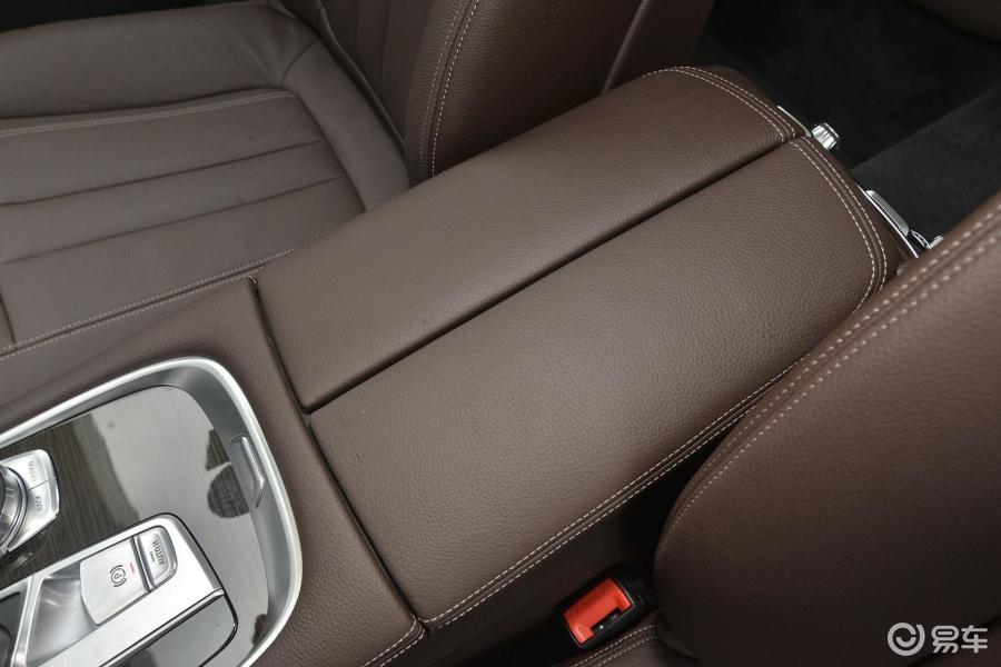 【宝马7系2016款730li 领先型前排中央扶手箱汽车图片-汽车图片大全】