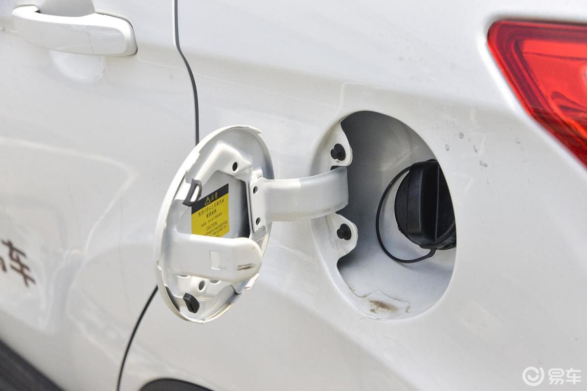 6l 自动 尊贵型 国4油箱盖汽车图片-汽车图片大全】-易车