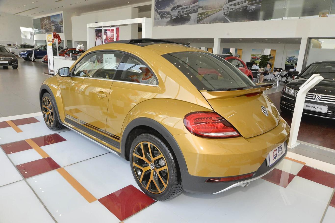 【甲壳虫180tsi 沙丘越野版侧后45度车头向左水平图片-汽车图片大全】