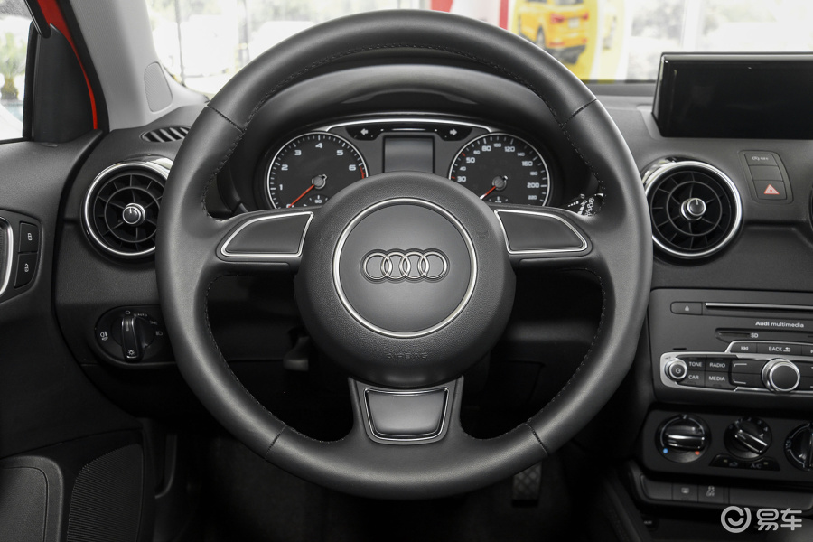 【奥迪a12016款sportback 30tfsi design 风尚版方向盘汽车图片-汽车