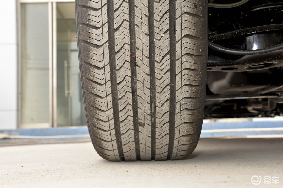 【陆风x72015款2.