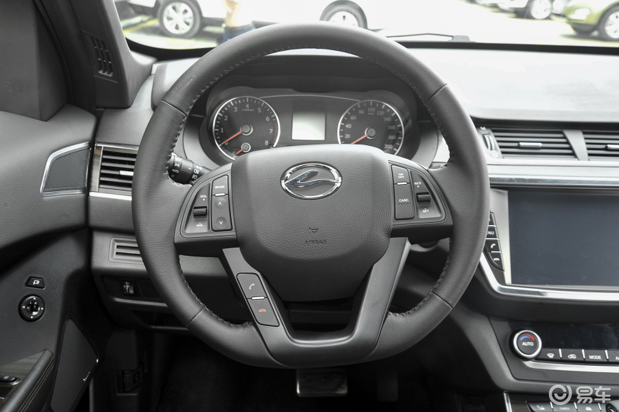 【陆风x72015款2.