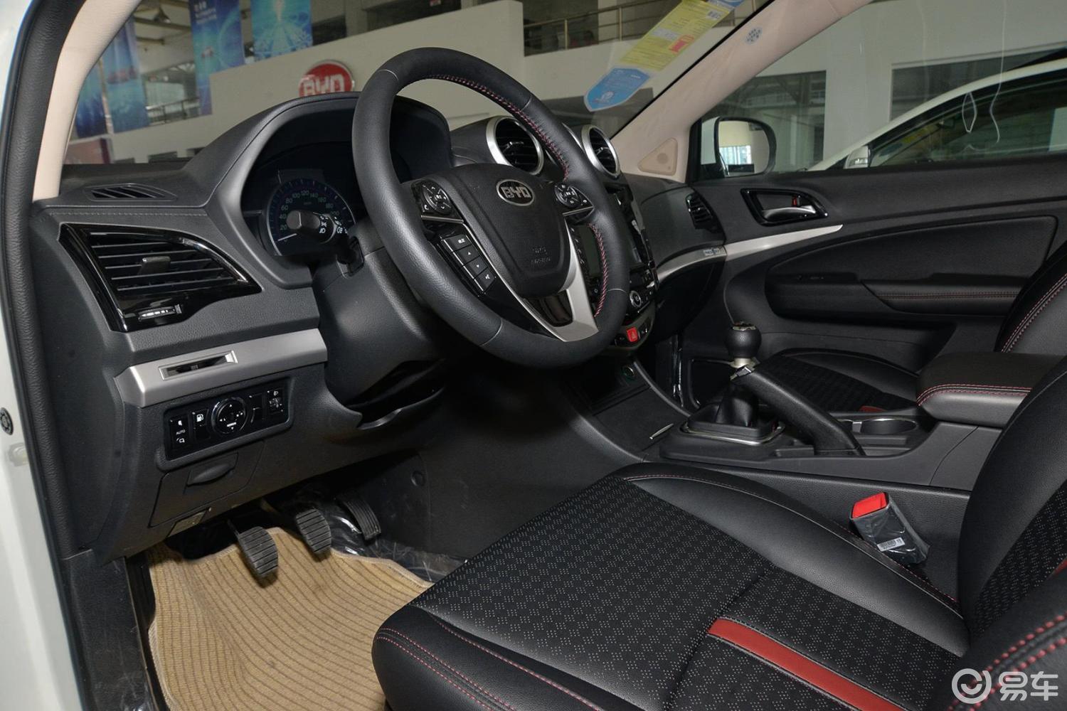 【比亚迪s72015款1.