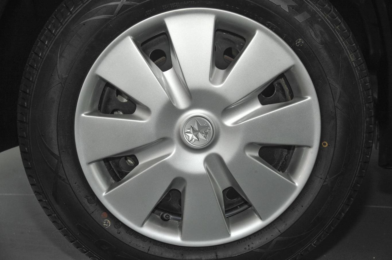 启辰r50x1.6l 自动 潮流版轮圈