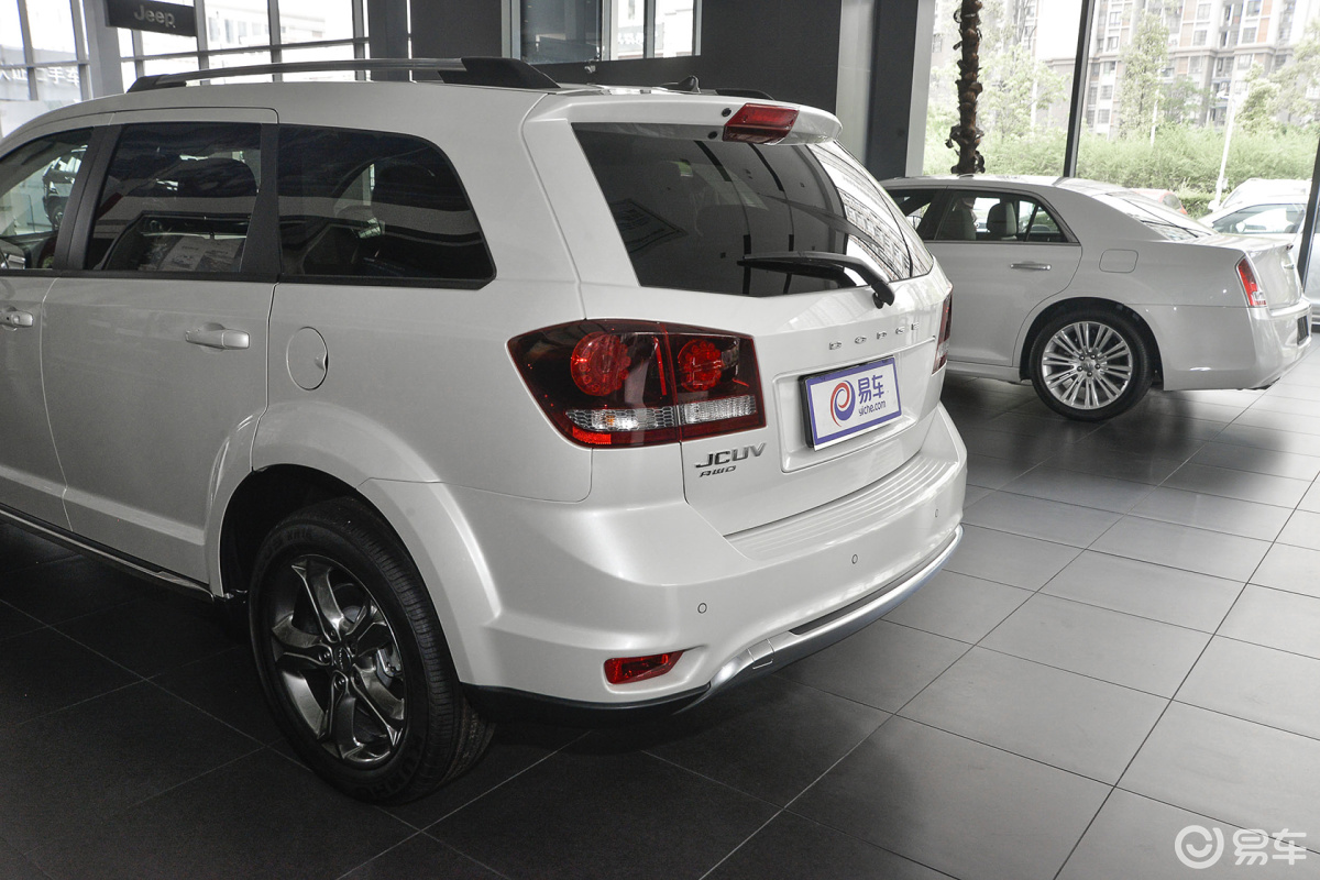 4l r/t 尊尚版 2.4l 旅行版 参考成交价:17.87-29.