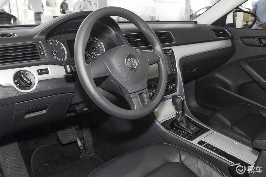 【帕萨特2015款1.8t 自动 尊荣版内饰汽车图片-汽车图片大全】-易车网