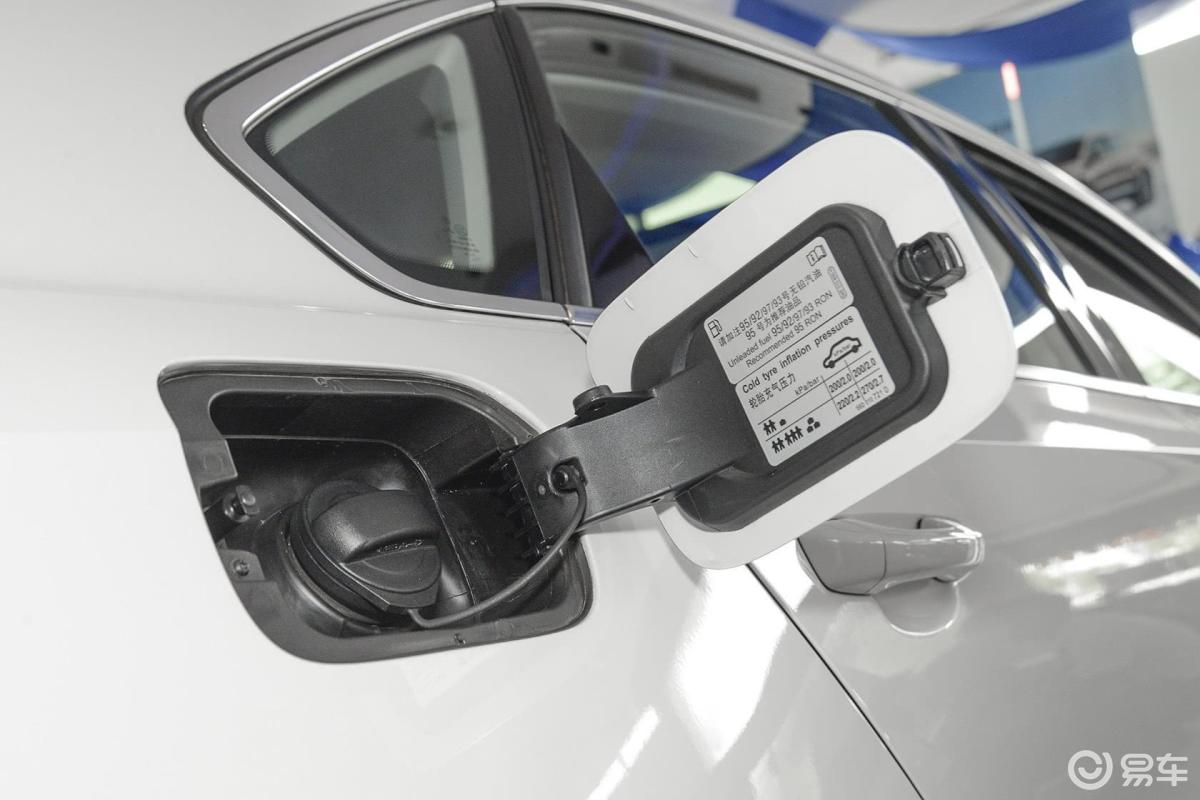 【帕萨特2015款1.8t 自动 尊荣版油箱盖汽车图片-汽车图片大全】-易车