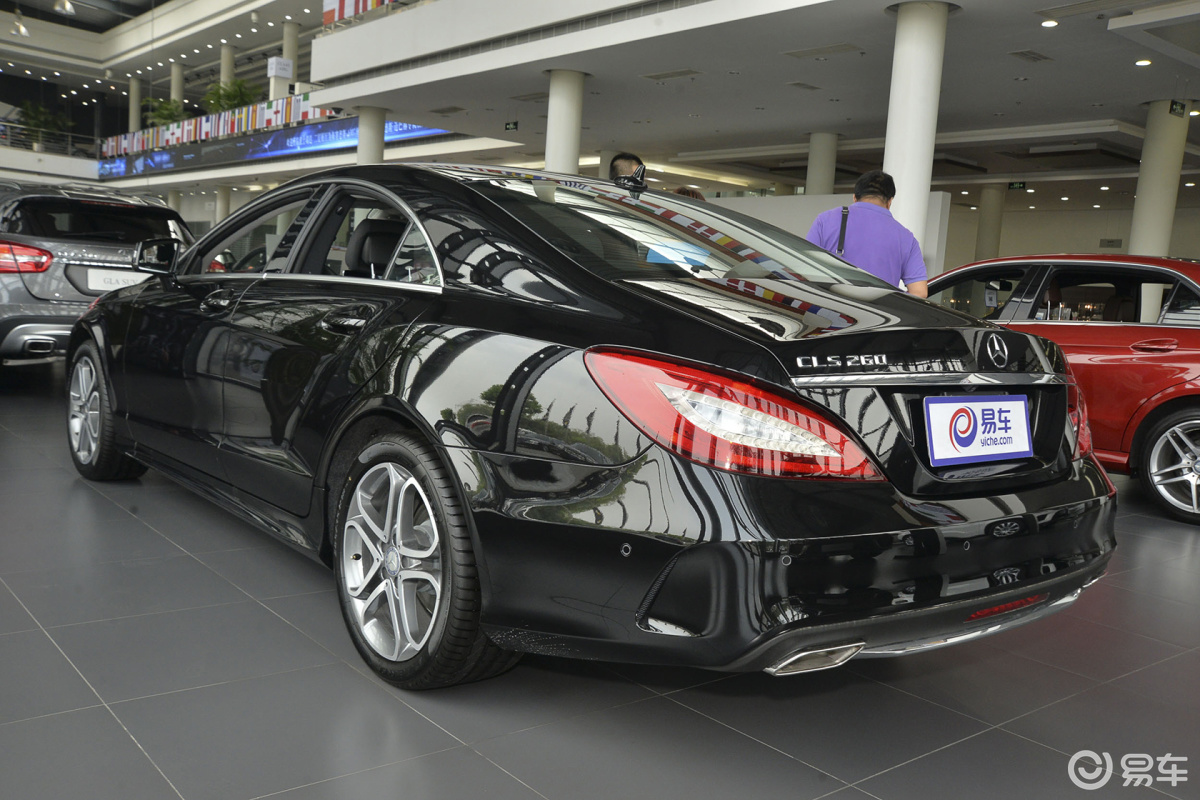 【奔驰cls级2015款cls 320侧前45度车头向左水平汽车图片-汽车图片