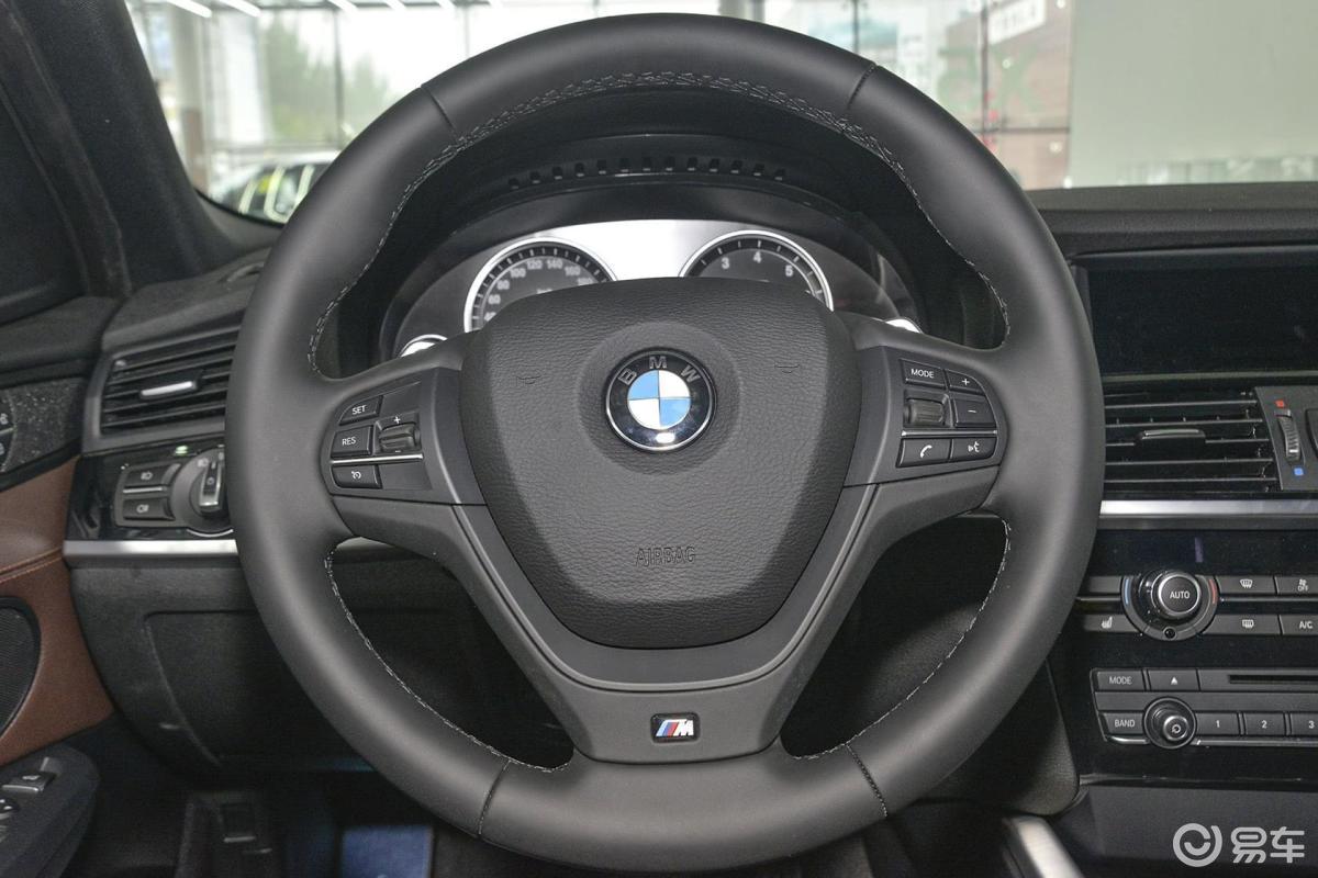 【宝马x42014款xdrive28i m运动版方向盘汽车图片-汽车图片大全】