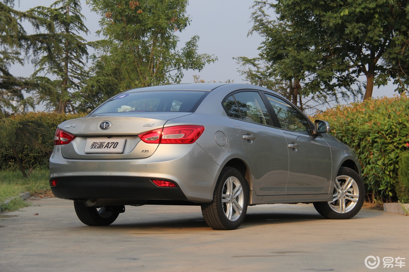 骏派a70 外观-典雅银