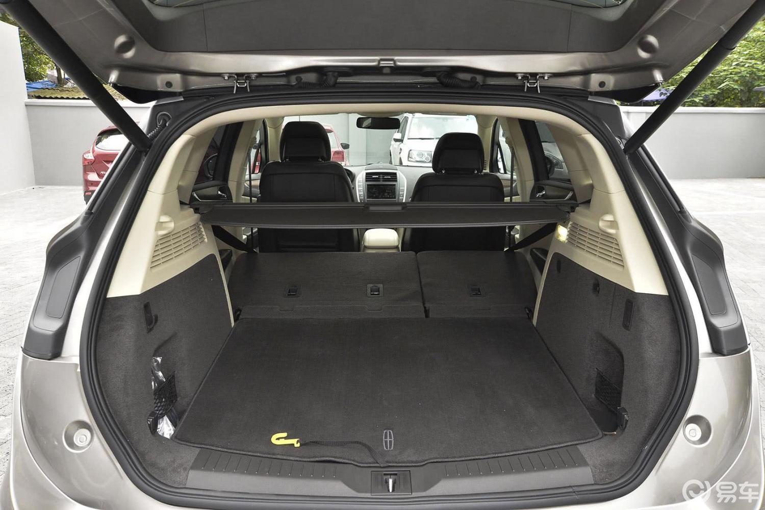 【林肯mkc2016款2.0t 四驱 尊耀版空间汽车图片-汽车图片大全】-易车