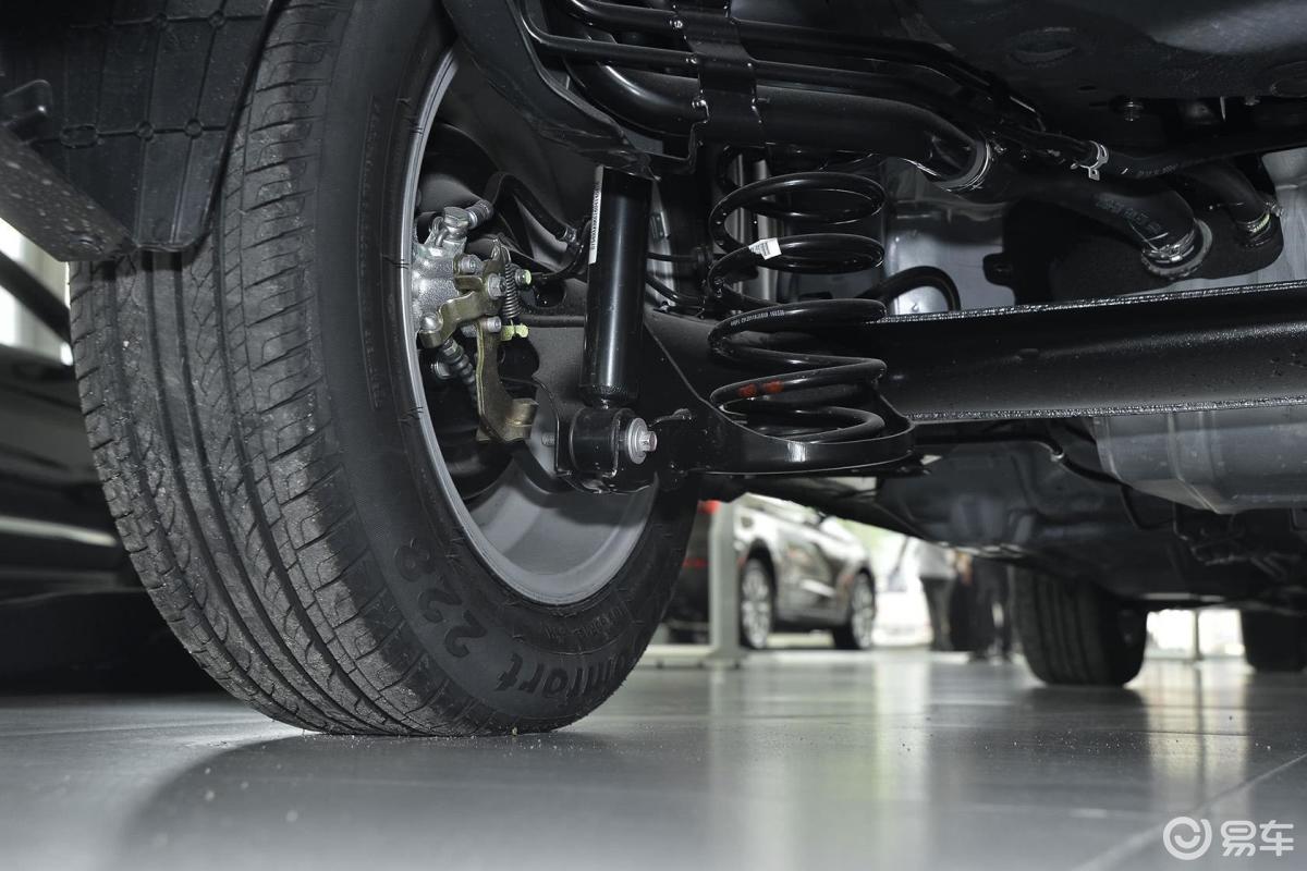 【长城c302016款1.5l amt 舒适版后悬挂汽车图片-汽车图片大全】-易车