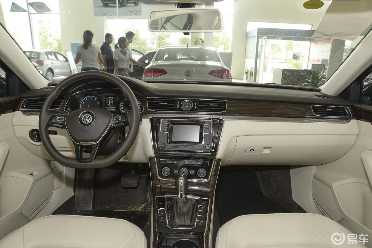 【帕萨特2016款330tsi dsg尊荣版内饰汽车图片-汽车图片大全】-易车