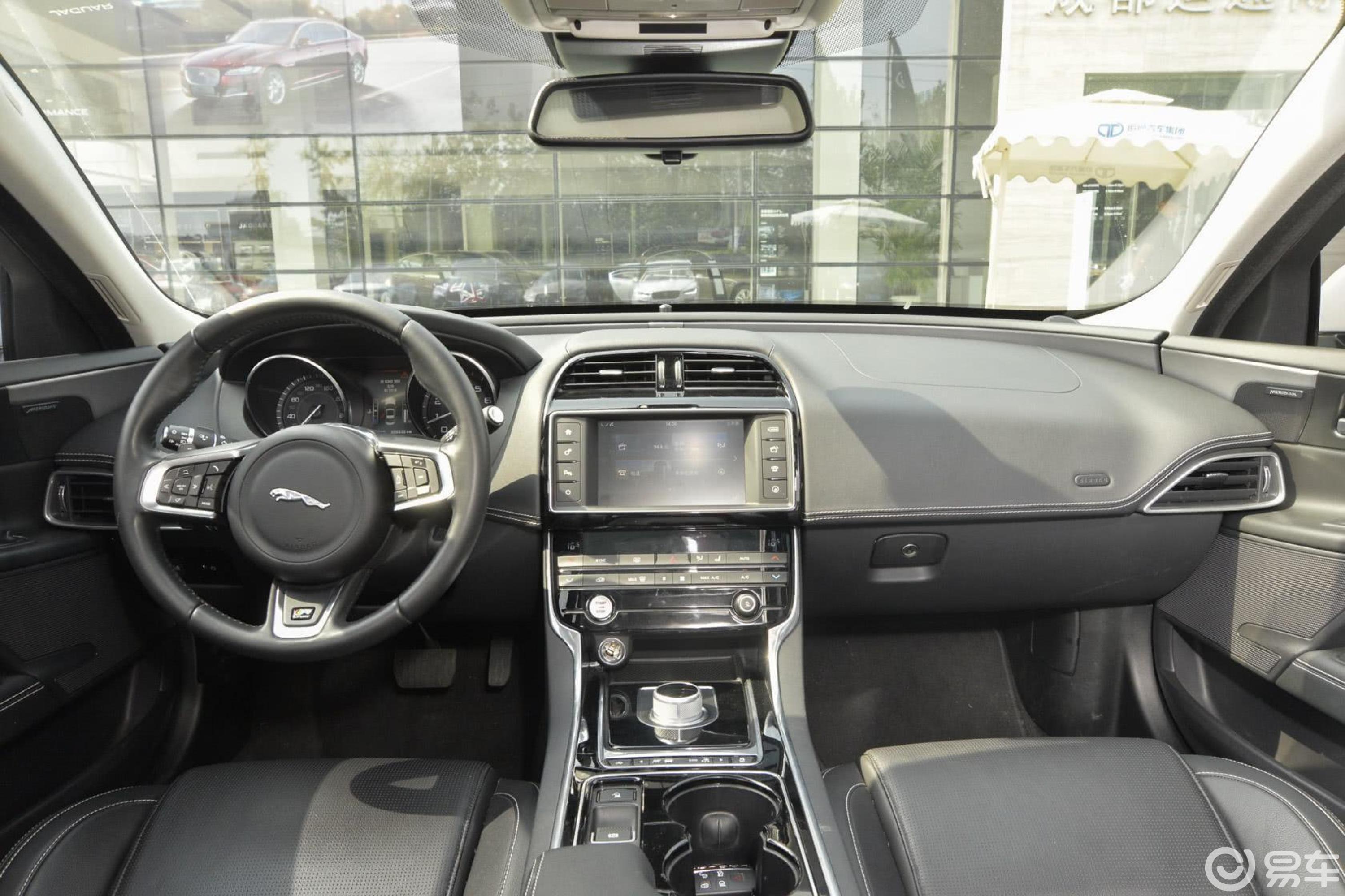 【捷豹xe2015款2.