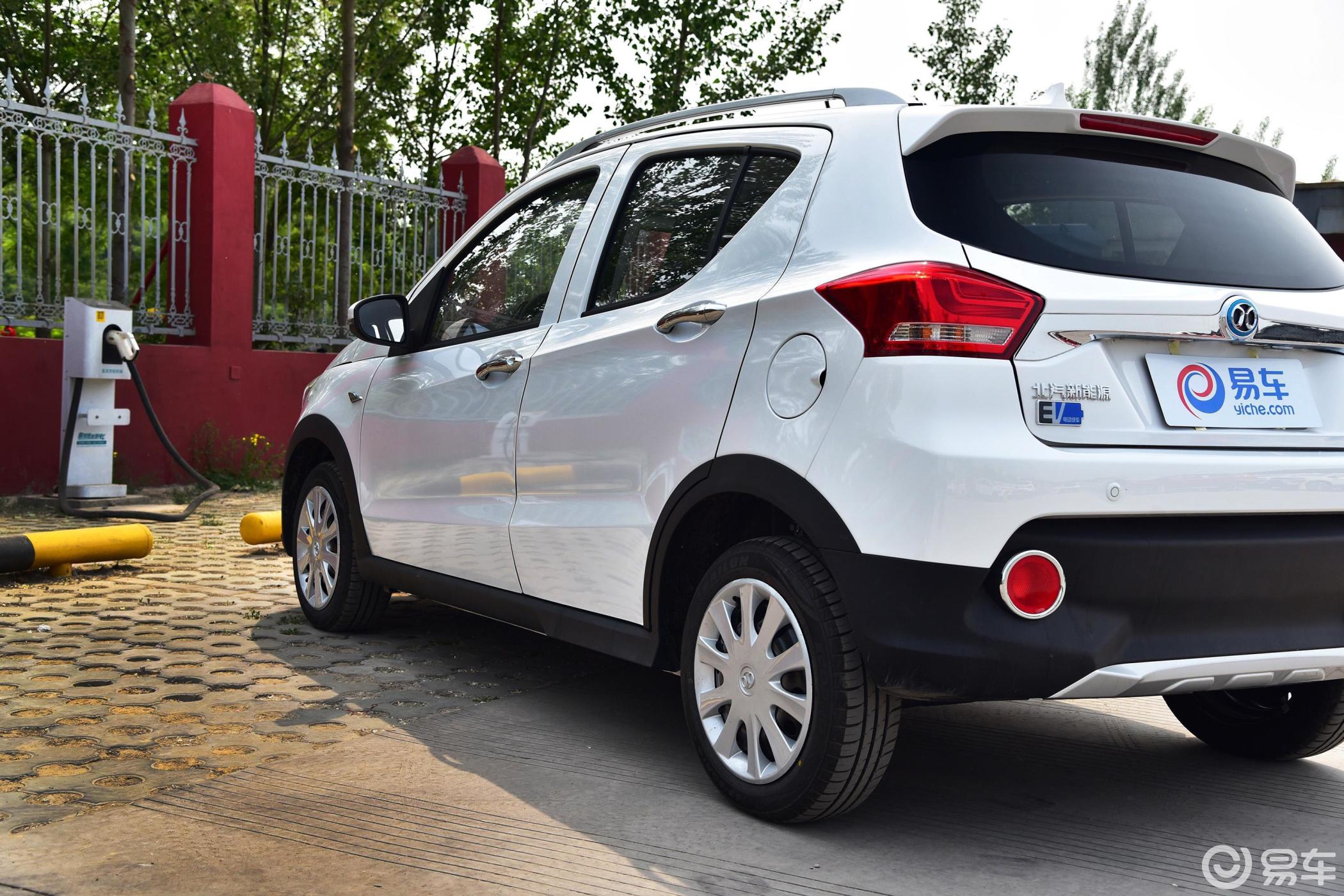 【北汽新能源ec2017款ec180 灵动版外观汽车图片-汽车图片大全】-易车