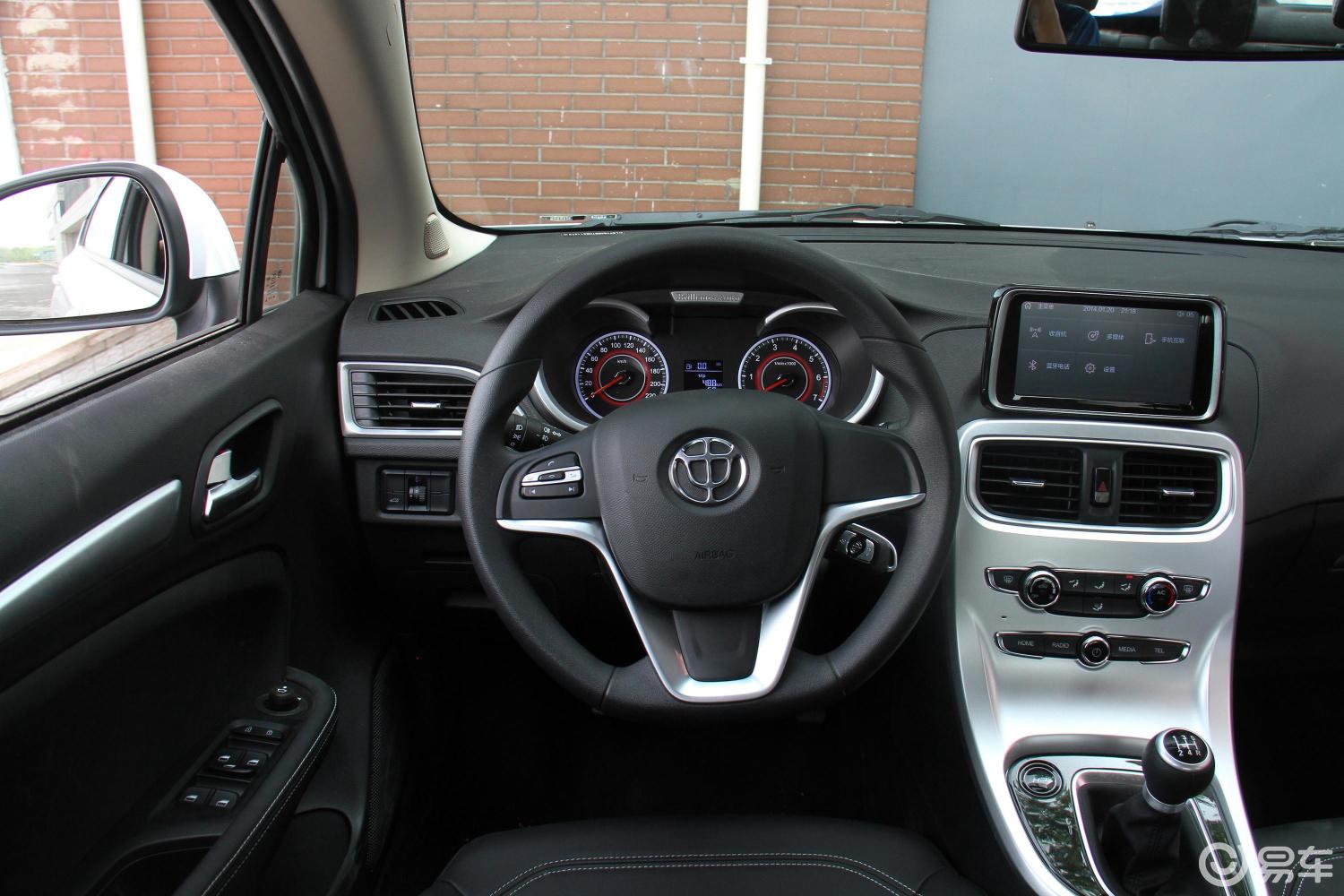 【中华h32017款1.5l 手动 精英版内饰汽车图片-汽车图片大全】-易车