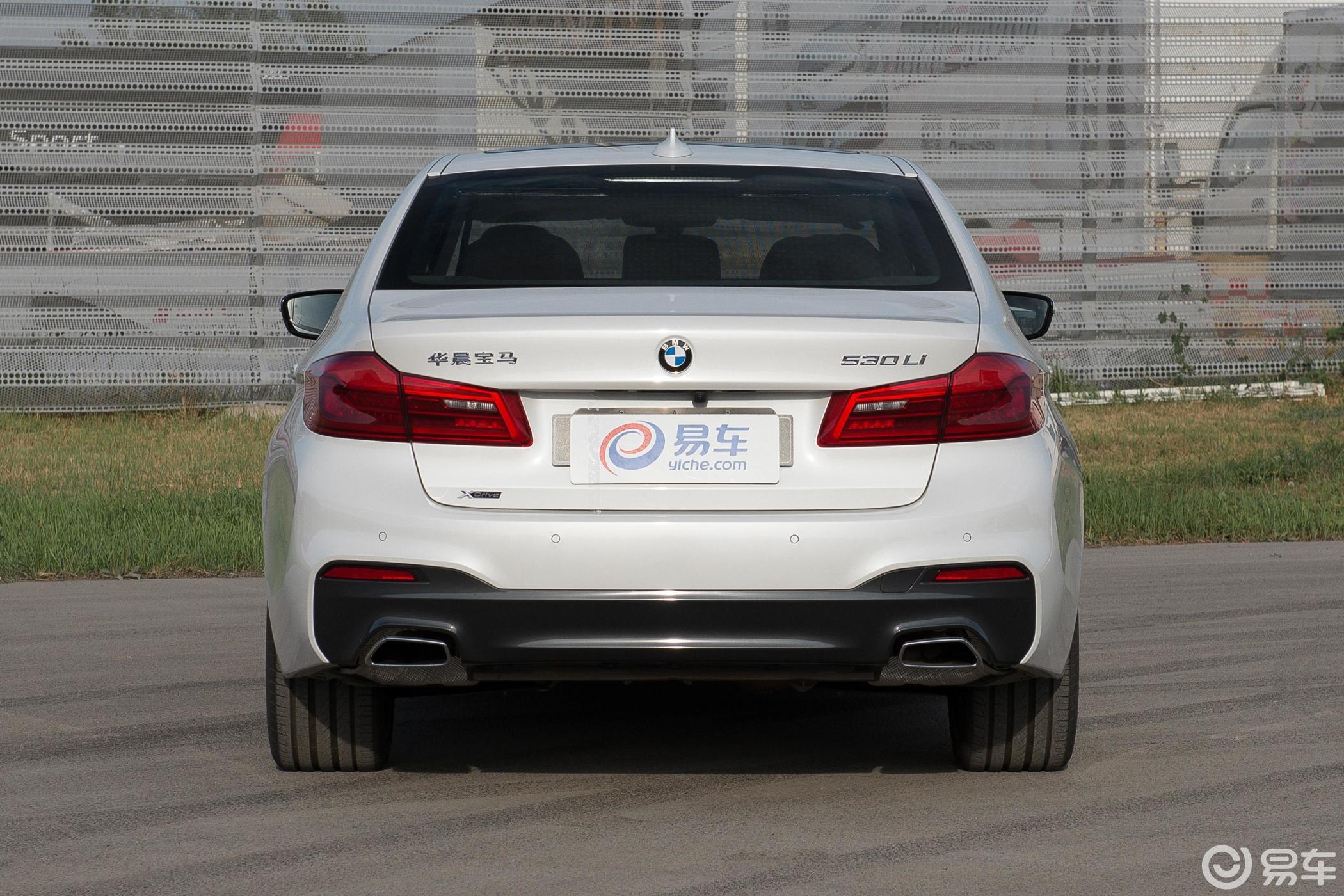 【宝马5系2018款530li xdrive m运动套装正后水平汽车图片-汽车图片