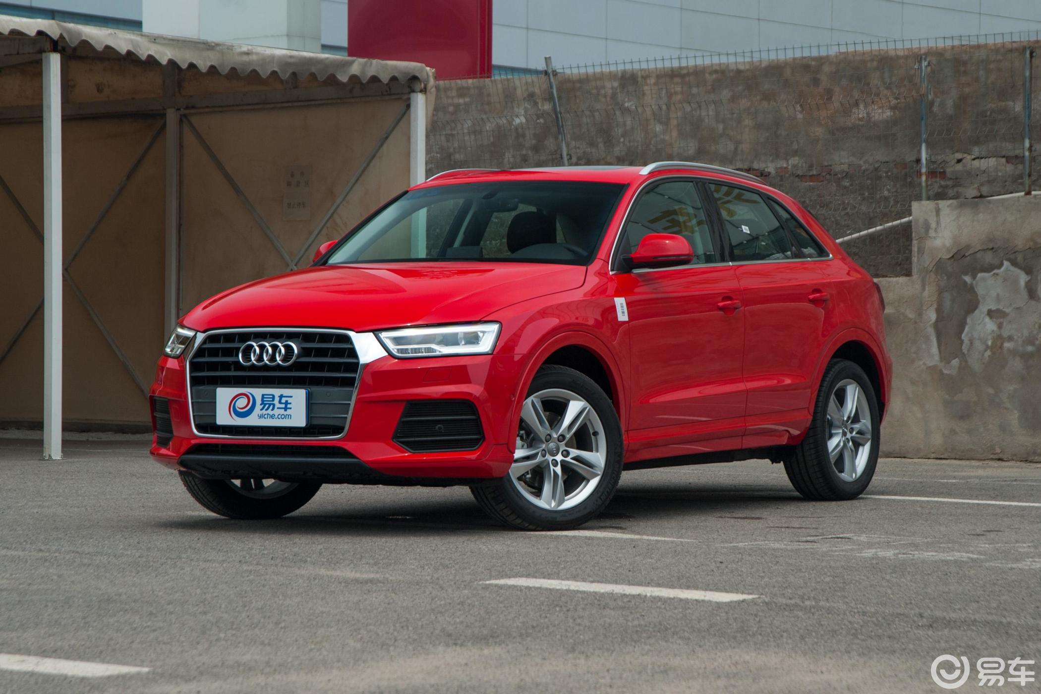 【奥迪q32017款30 tfsi 风尚版侧前45度车头向左水平汽车图片-汽车