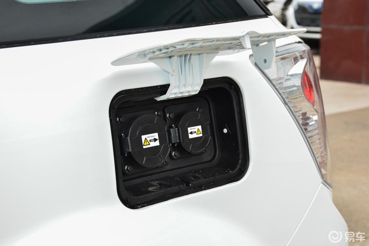 【比亚迪e62017款400 精英版快充充电口汽车图片-汽车图片大全】-易车