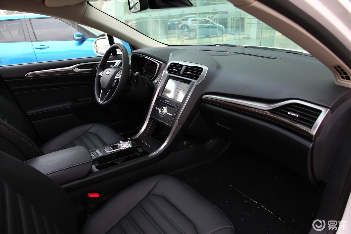 【蒙迪欧2017款ecoboost 245 旗舰版侧前45度车头向右水平汽车图片