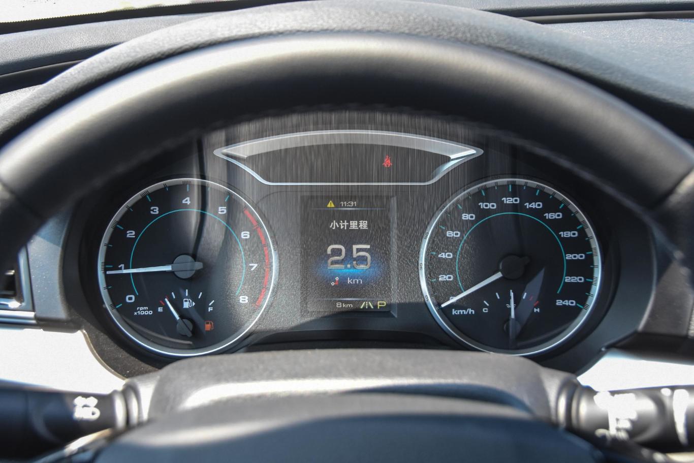 哈弗h7h7l 蓝标  2.0t 双离合 豪华版仪表盘