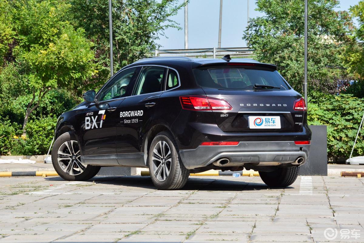 【宝沃bx72016款28t 四驱 旗舰版 5座侧后45度车头向左水平汽车图片