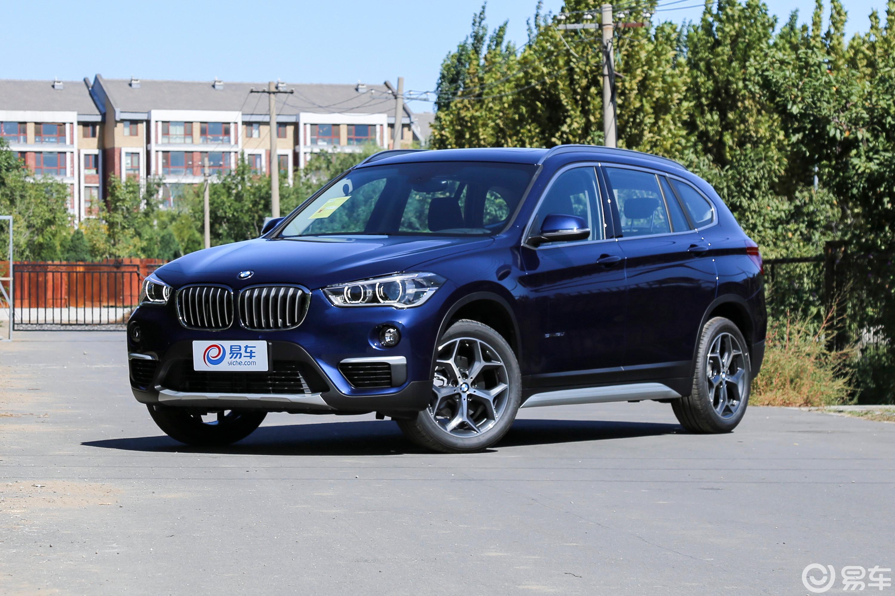 【宝马x12018款sdrive18li 尊享版侧前45度车头向左水平汽车图片-汽车