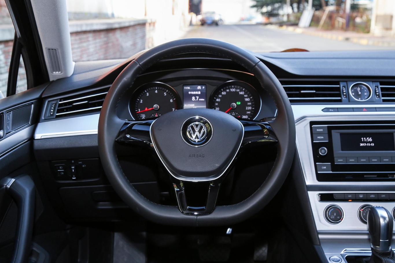 迈腾280tsi 双离合 越享版方向盘