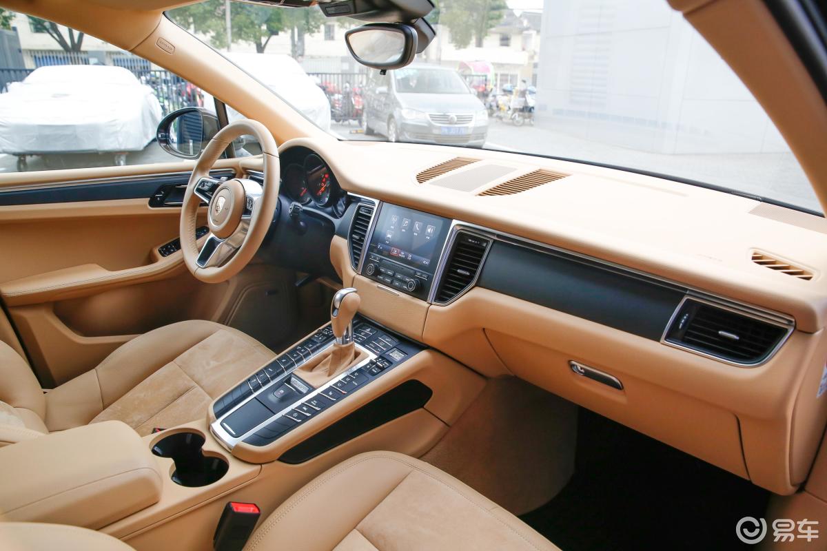 【macan2017款macan内饰全景副驾驶员方向汽车图片-汽车图片大全】