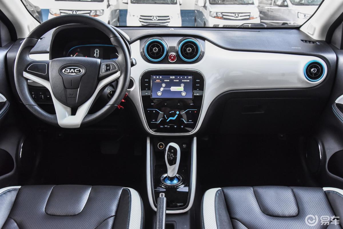 【江淮iev72017款iev7内饰全景正拍汽车图片-汽车图片大全】-易车